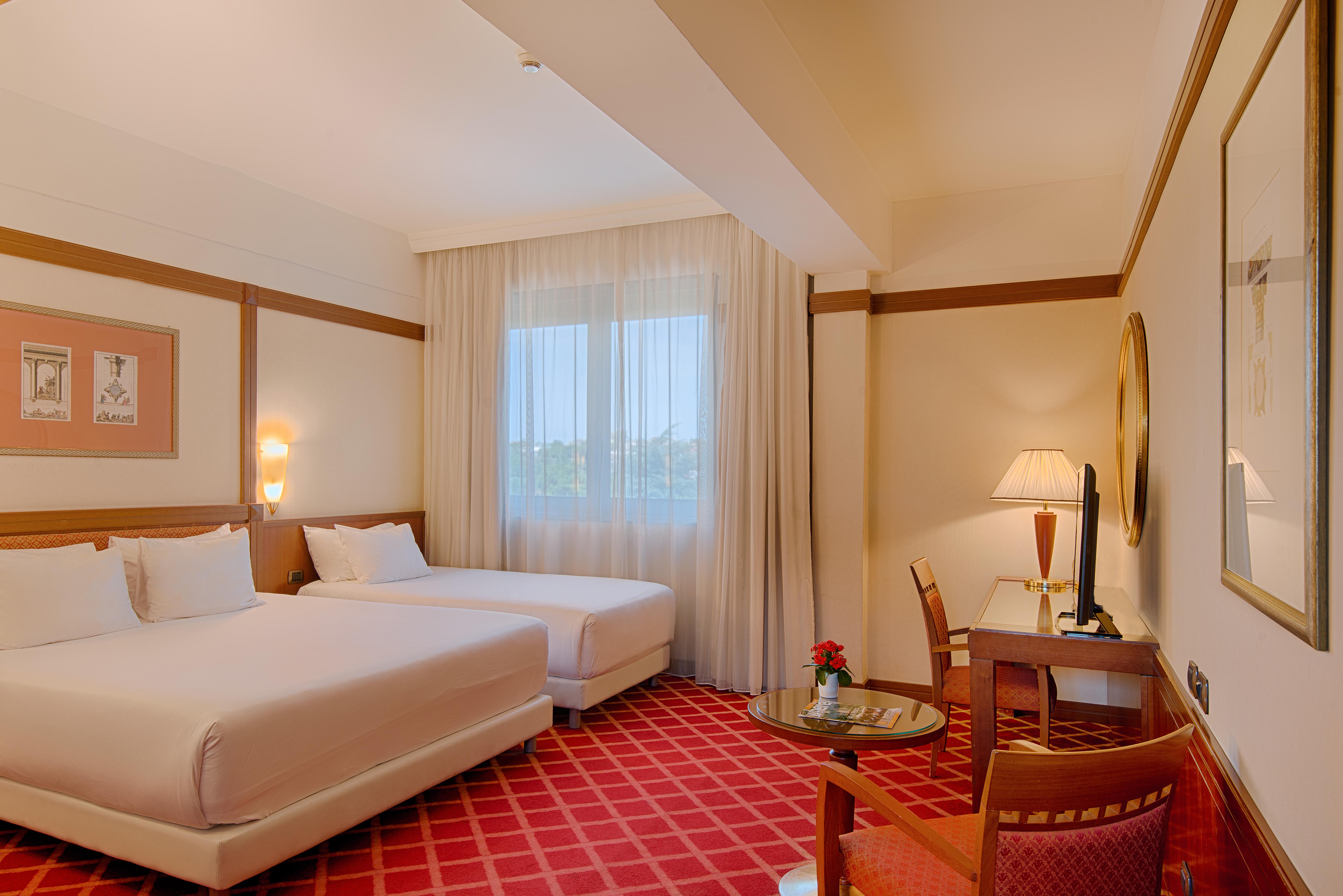 Nh Roma Villa Carpegna Экстерьер фото