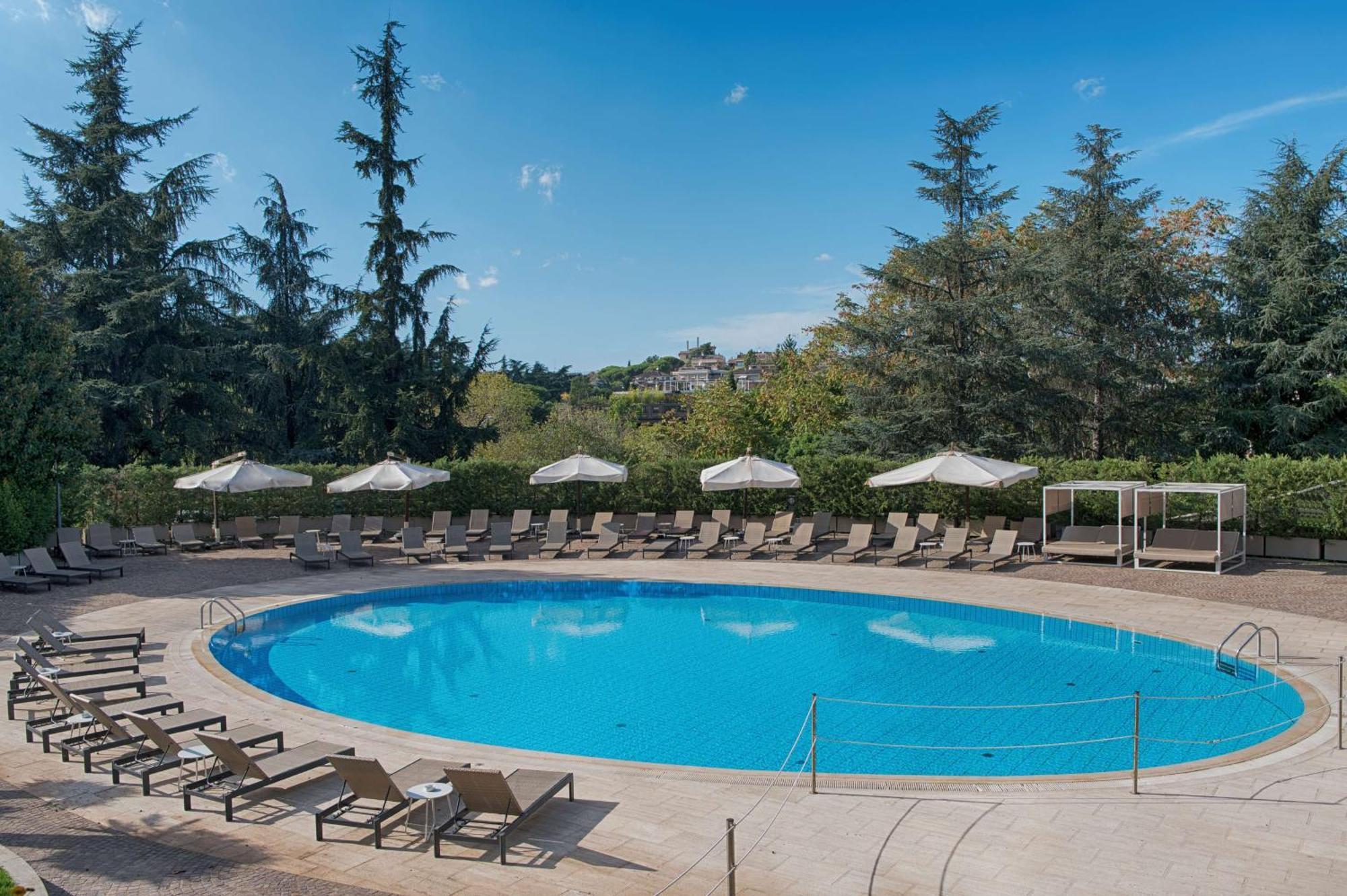 Nh Roma Villa Carpegna Экстерьер фото